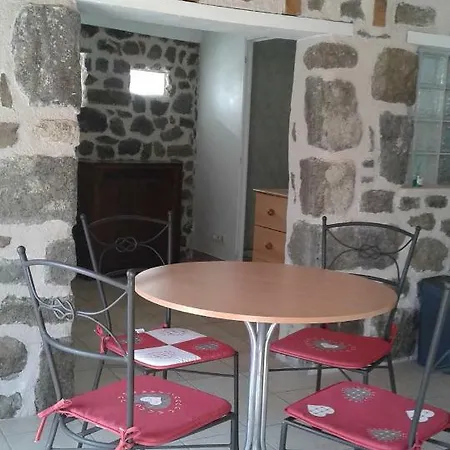 La Maison D'oree Polignac (Haute-Loire)