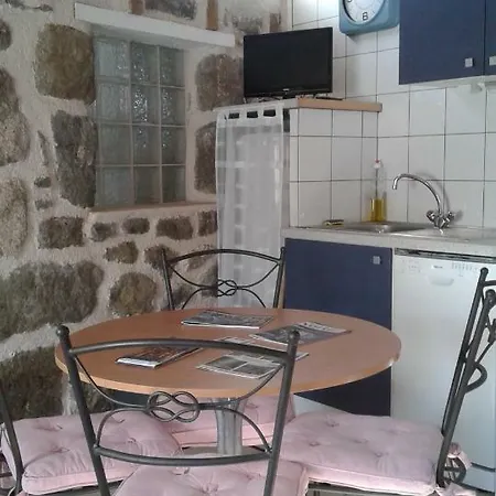 La Maison D'oree Apartment Polignac (Haute-Loire)