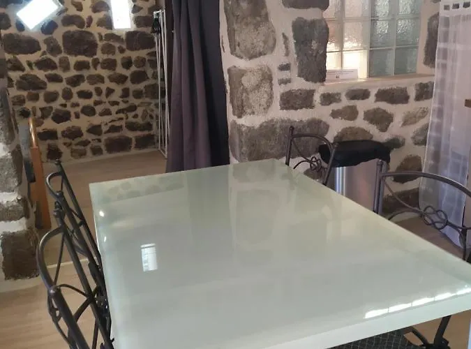 La Maison D'oree Διαμέρισμα Polignac (Haute-Loire)