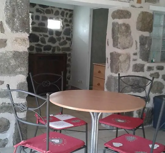 La Maison D'oree Polignac (Haute-Loire)